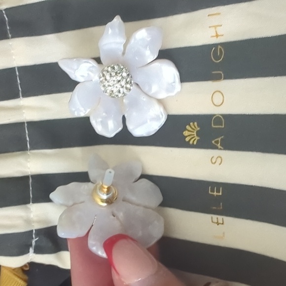 Lele Sadoughi Flower Earrings - Picture 2 of 3